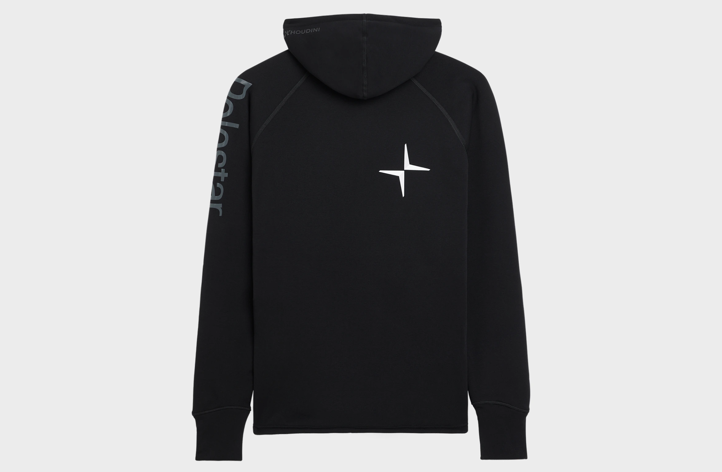 Zwarte hoodie met doorlopende ritssluiting, voorzien van Polestar-woordmerk op de linkermouw en Polestar-logo links op de achterkant