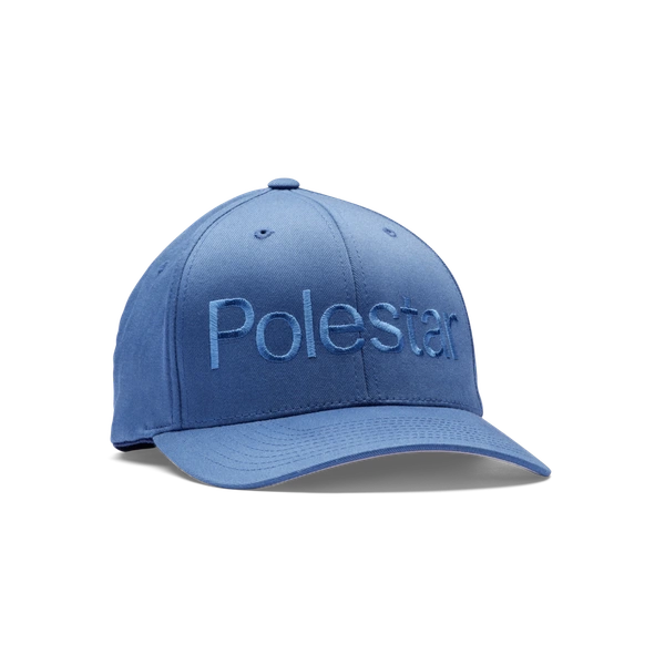 Blå caps med Polestar-ordmerke i en annen blå fargetone