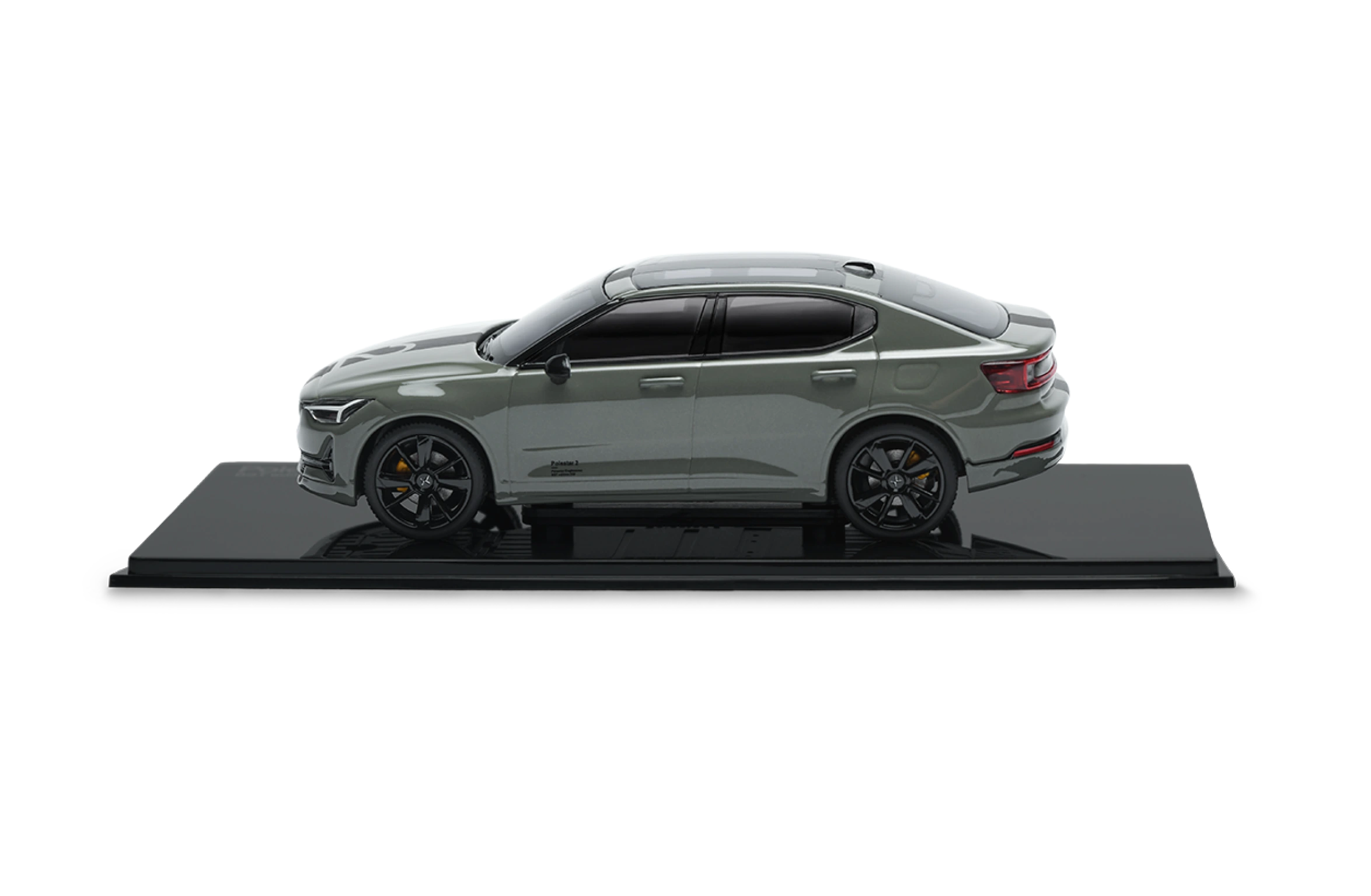 Modellauto Polestar 2 BST Edition 230 im Maßstab 1:43 im nebula