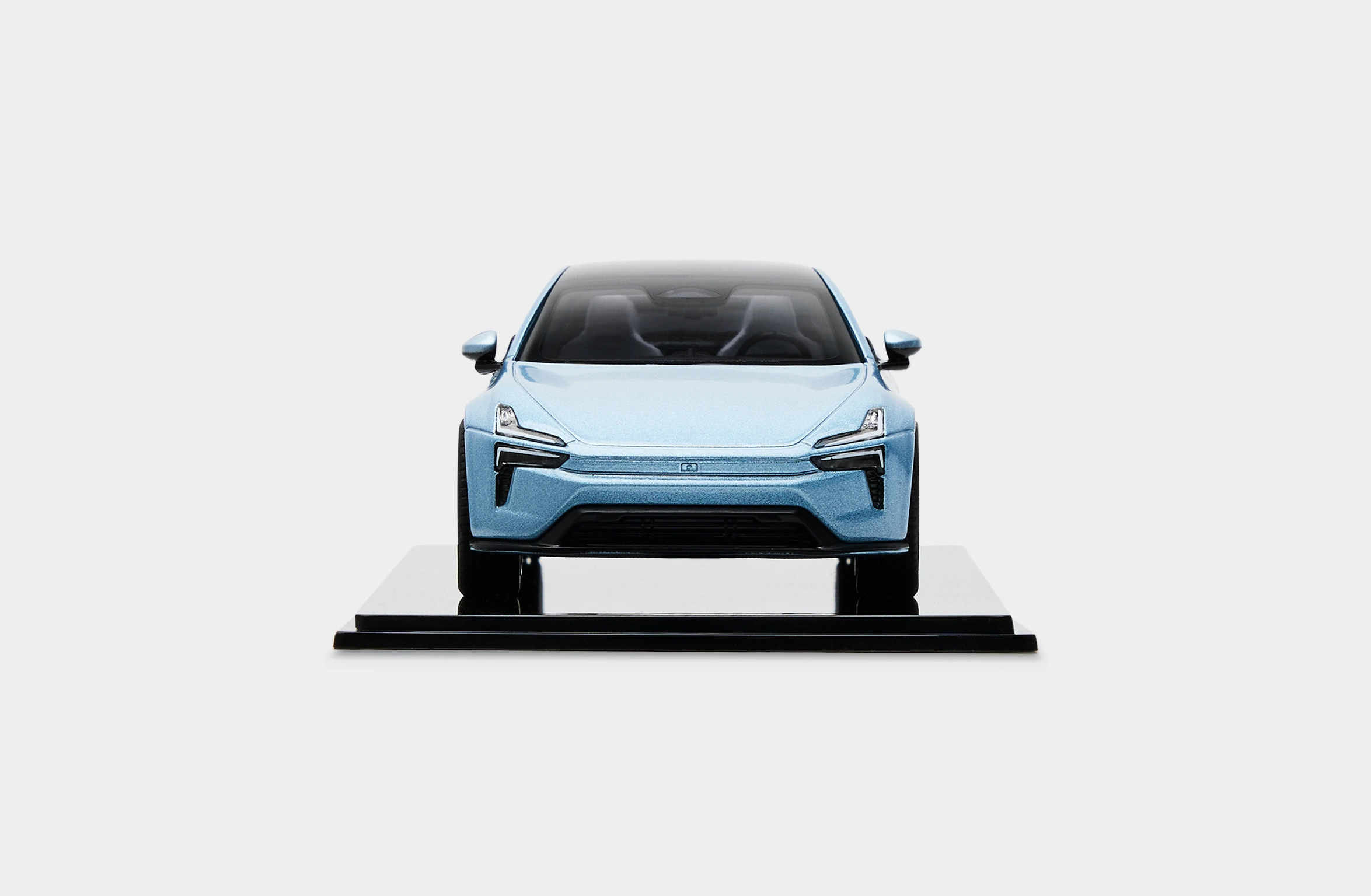 Polestar 5 Scale model 1:43 in color electron