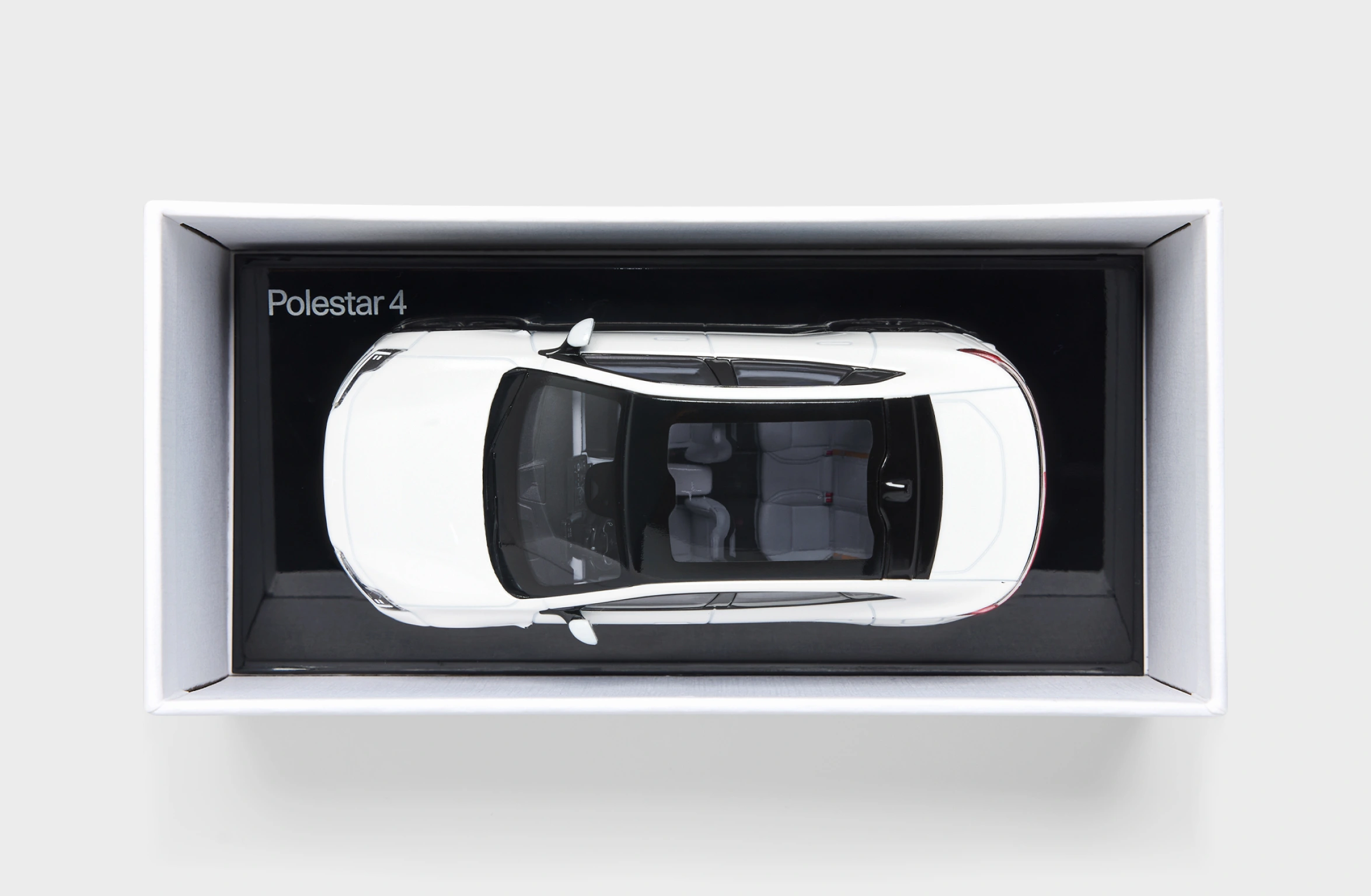 Modellauto Polestar 4 im Maßstab 1:43 im snow