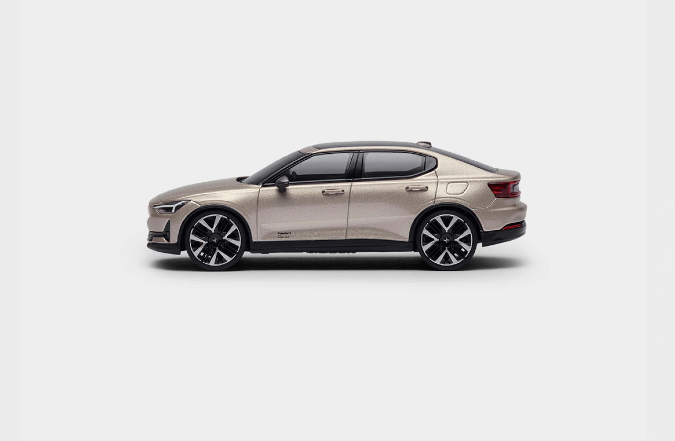 Polestar 2, 1:43 Scale Model in color jupiter