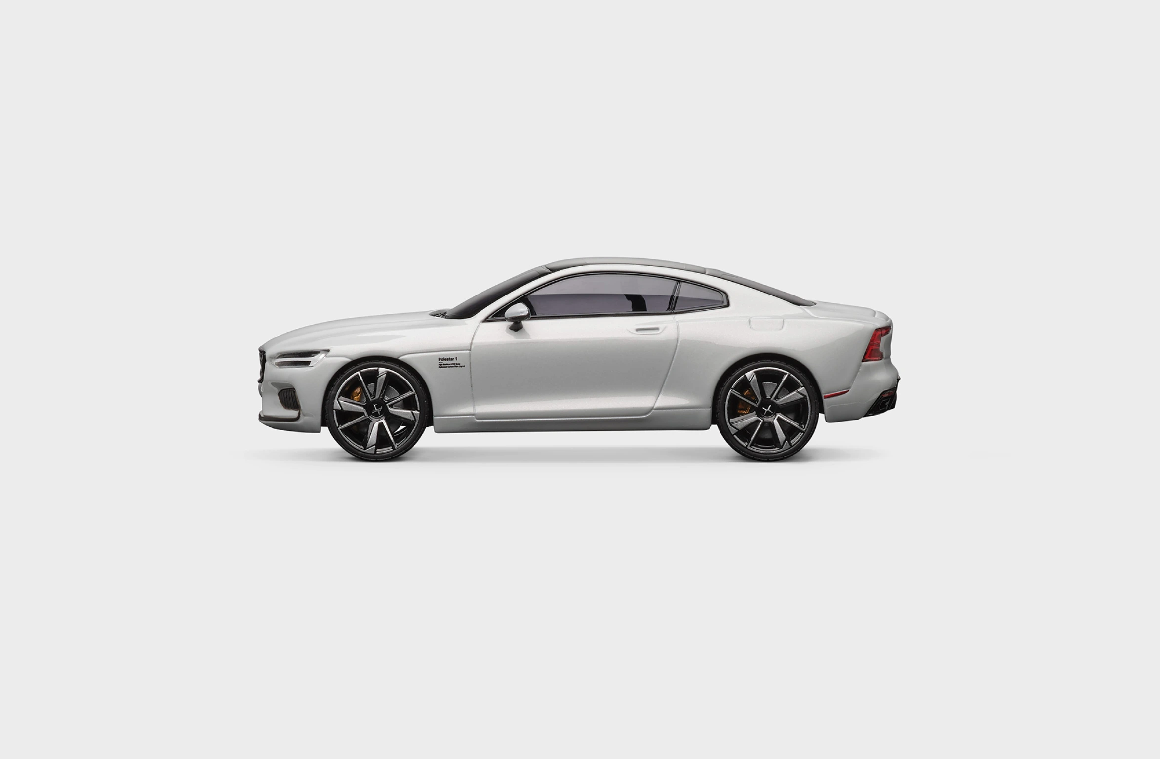 Polestar 1, 1:43 Scale Model in color magnesium