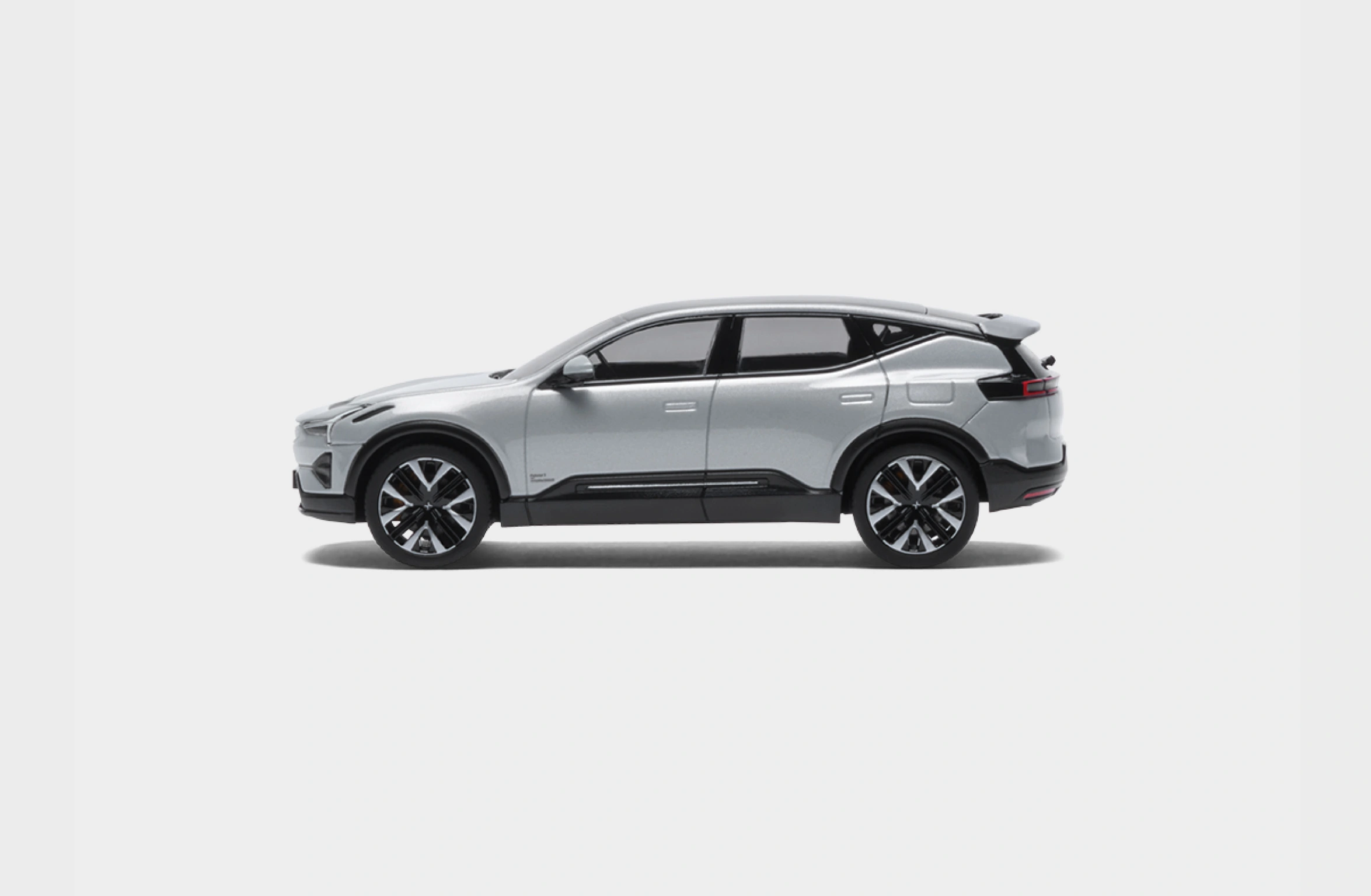 Polestar 3 skalamodell 1:43 i fargen magnesium