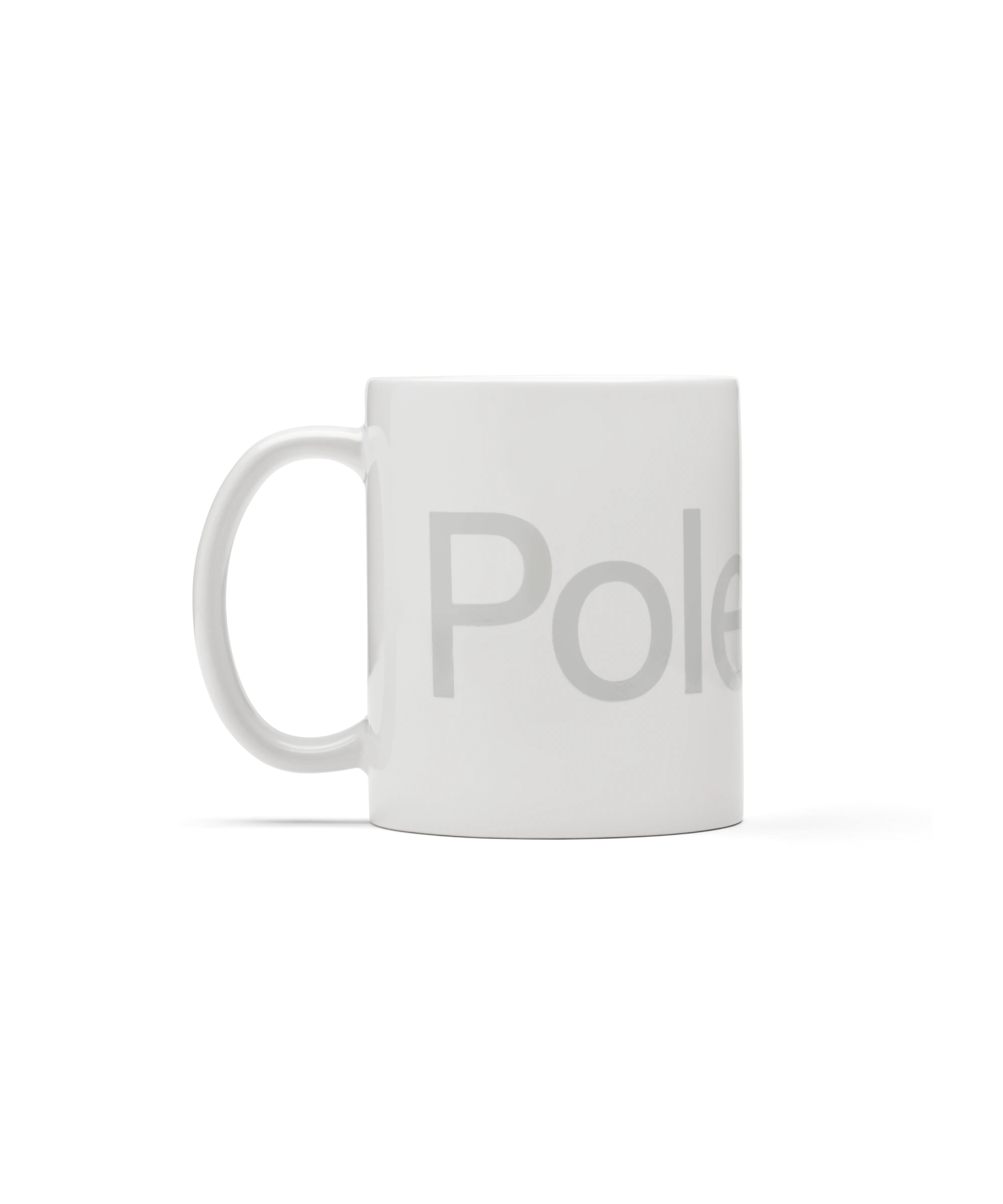 Weißer Becher mit grauem Polestar Schriftzug
