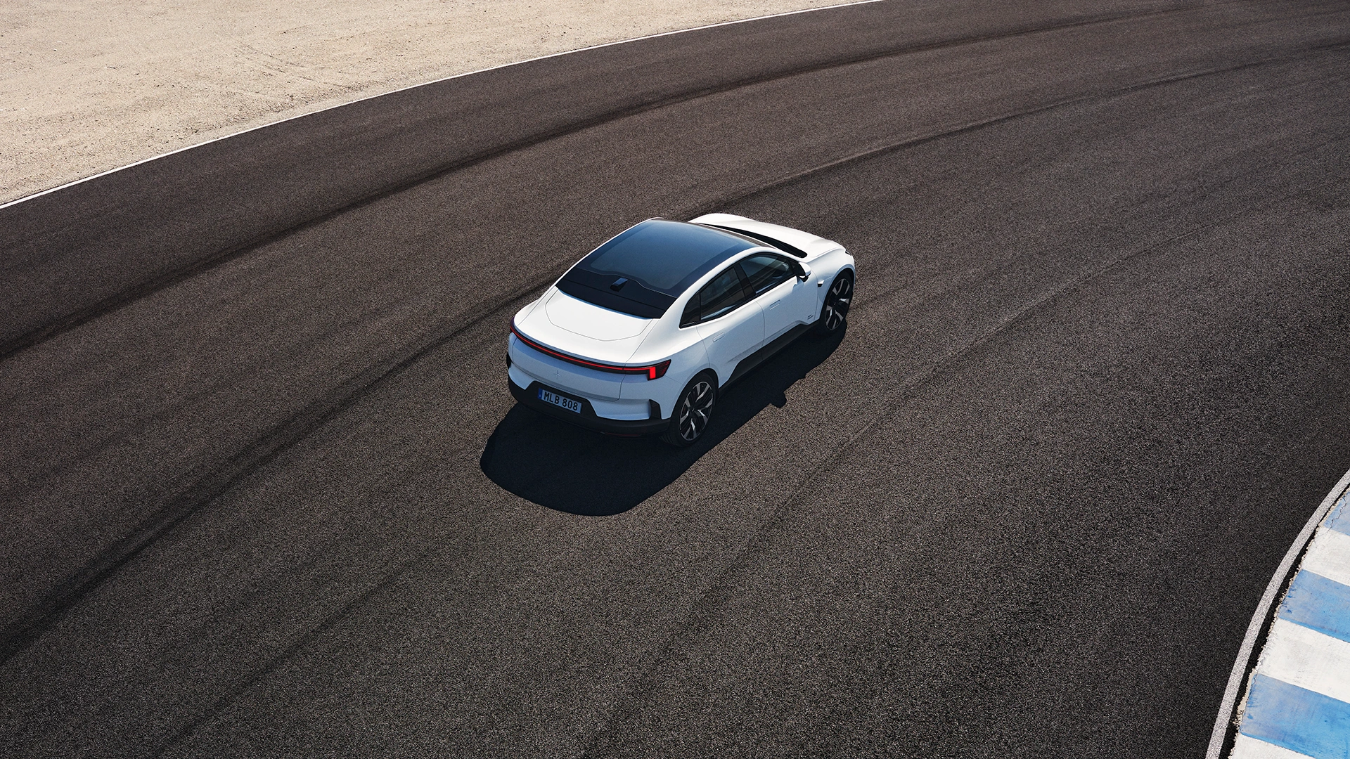 01-03-polestar-experiences-track-d