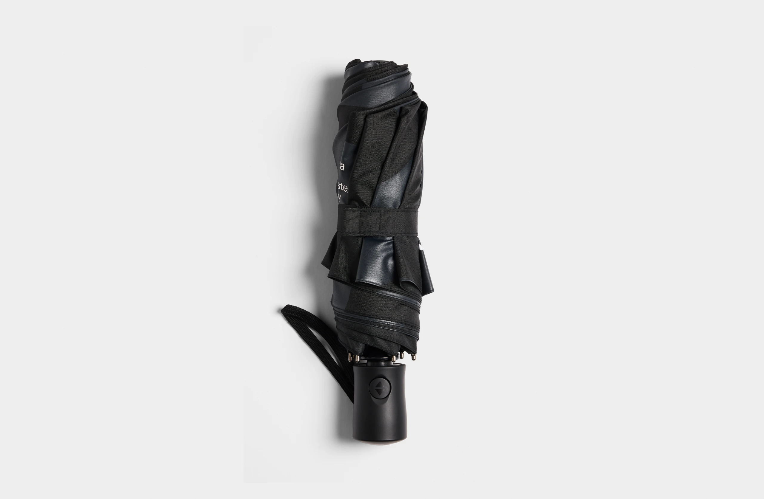 Polestar_Additionals_Umbrella_Black_4