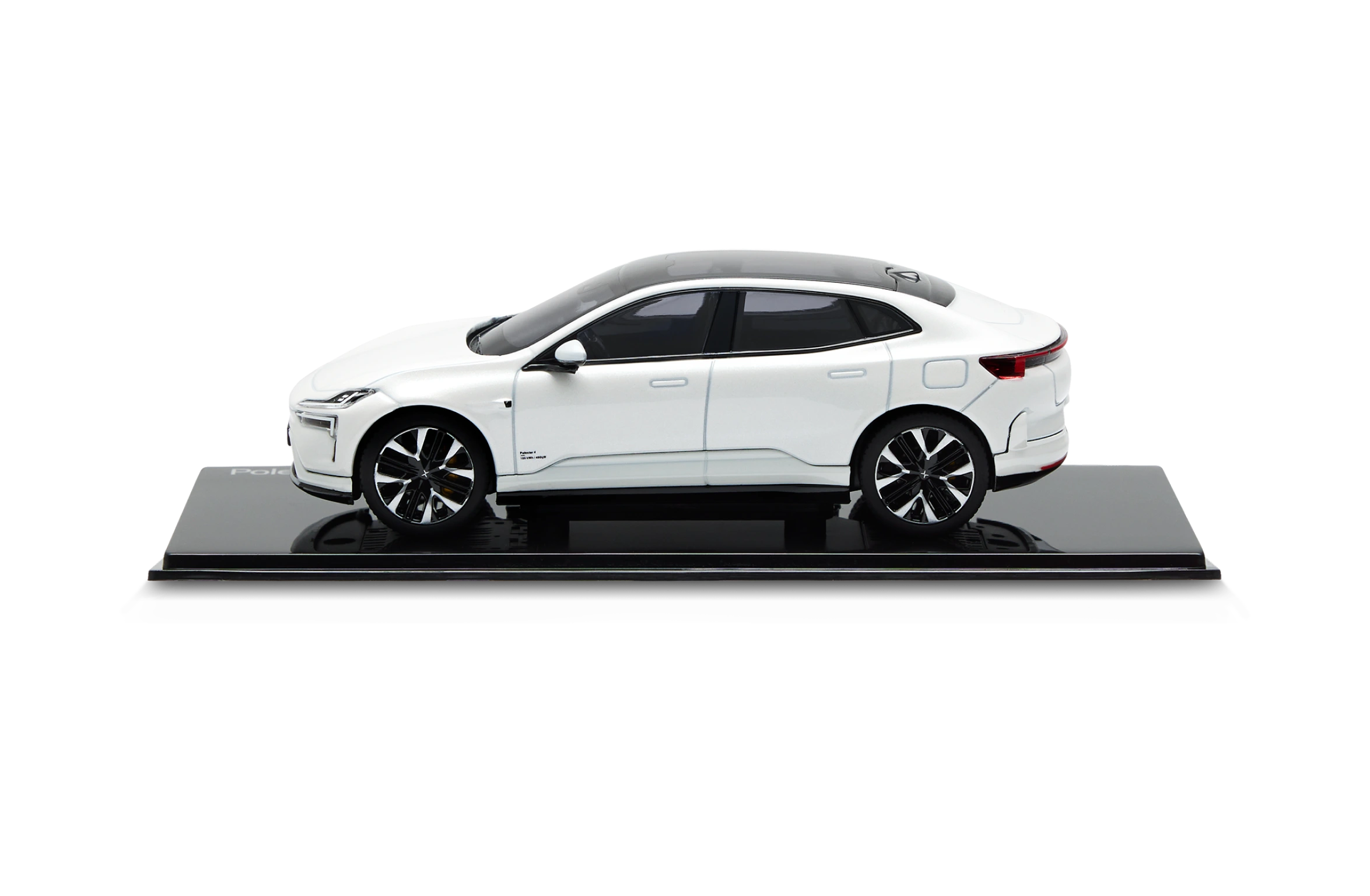 Polestar 4 Scale model 1:43 in color snow