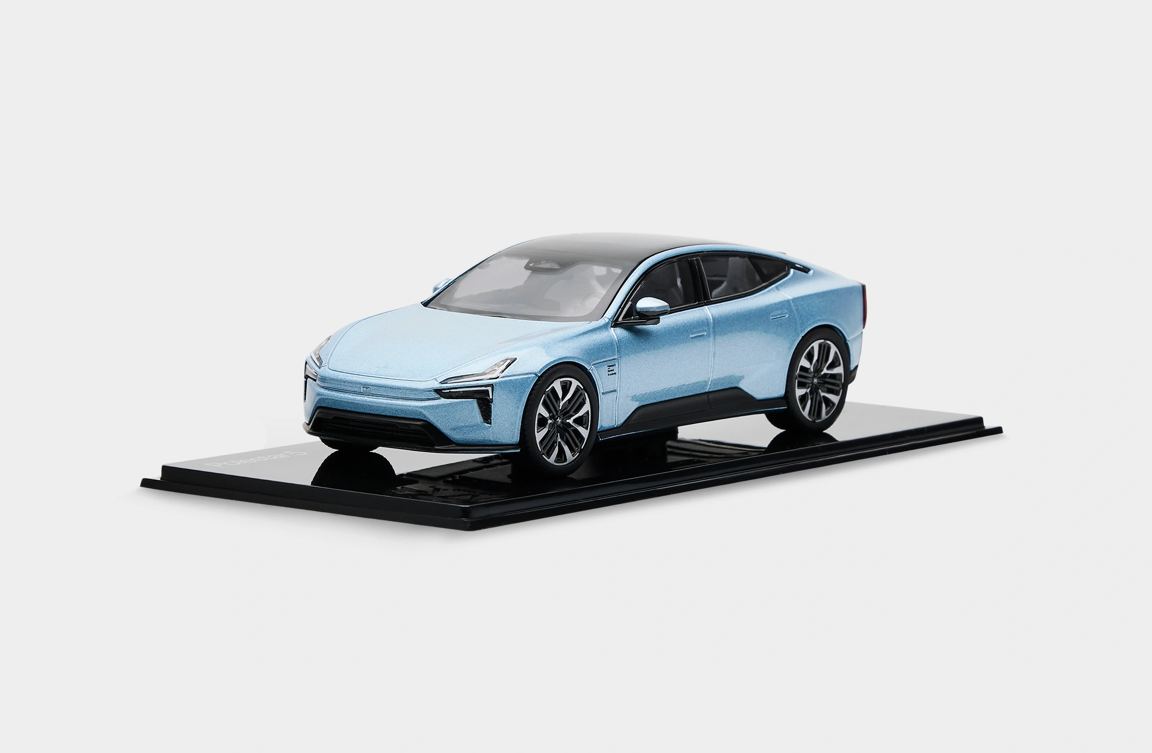 Modellauto Polestar 5 im Maßstab 1:43 im electron