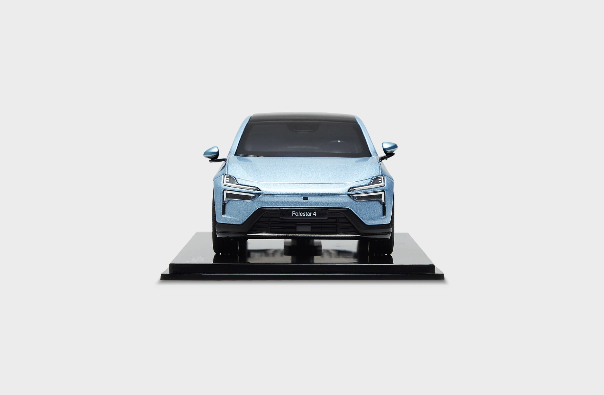 Polestar 4 Scale model 1:43 in color electron