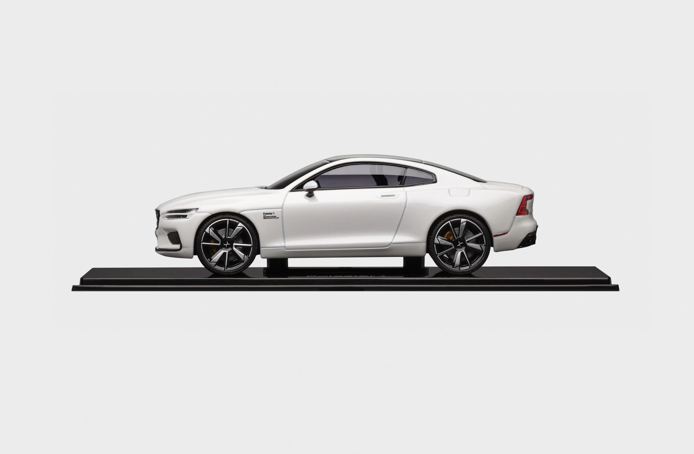 Polestar 1 schaalmodel 1:43 snow