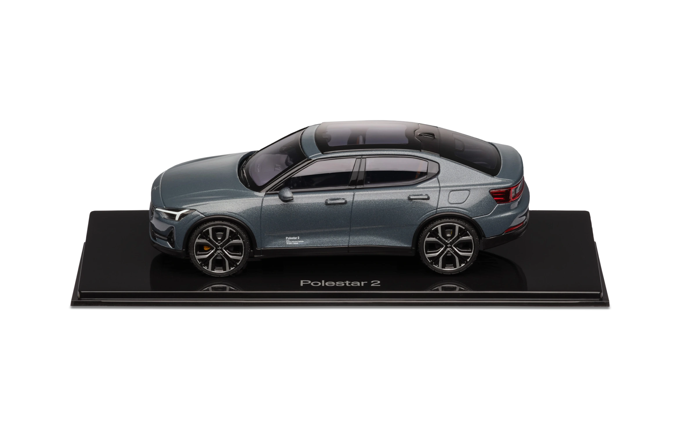 Polestar 2 MY21, 1:43 Scale Model in color thunder