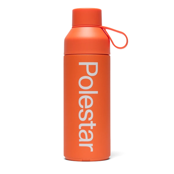 Oranje waterfles met wit Polestar-woordmerk